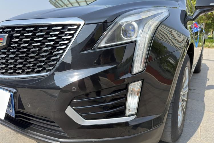 Used Cadillac XT5 2018 25T Luxury Model Exterior 8