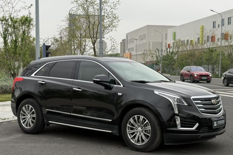 Used Cadillac XT5 2018 25T Luxury Model Exterior 8