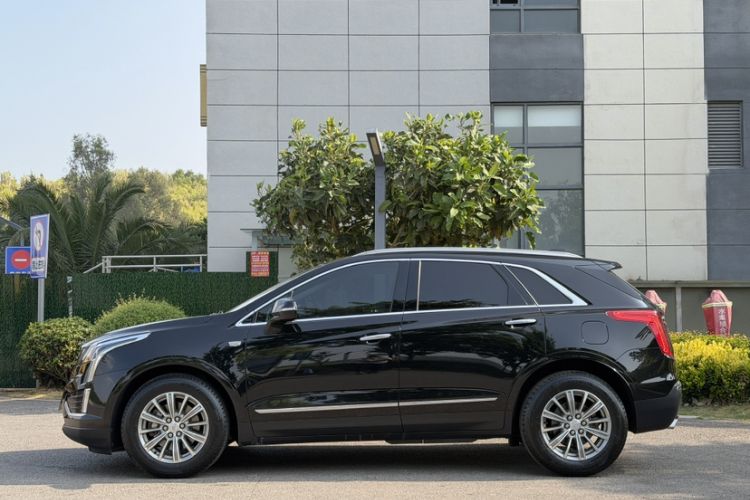 Used Cadillac XT5 2018 25T Luxury Model Exterior 8
