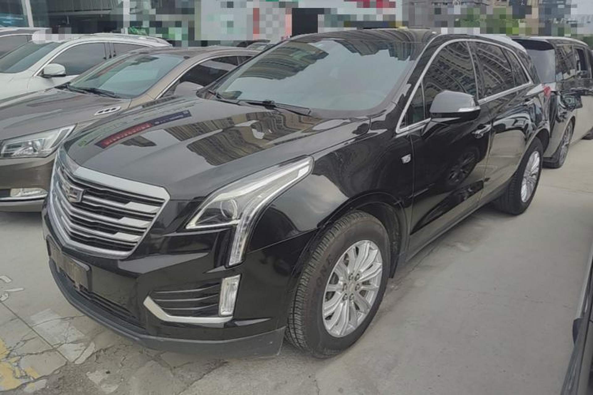 Used Cadillac XT5 2018 28E Four-Wheel Drive Tech Version Front Left 45 Deg