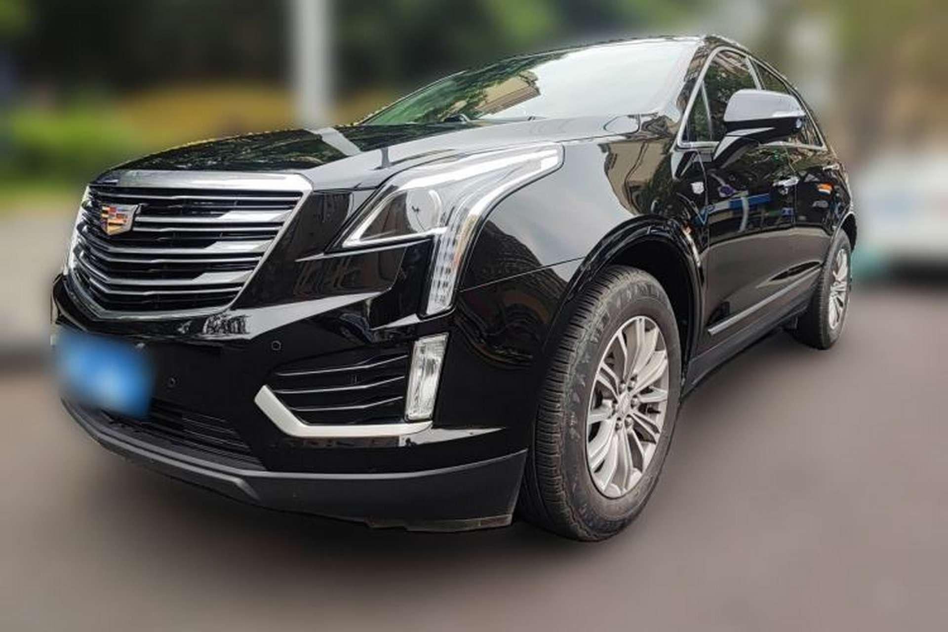 Used Cadillac XT5 2018 25T Luxury Model Front Left 45 Deg