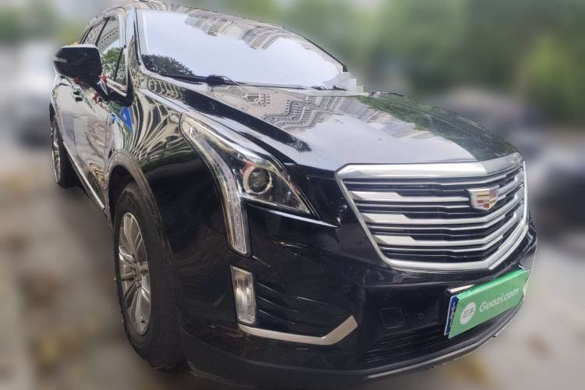 Used Cadillac XT5 2018 25T Luxury Model Front Right 45 Deg