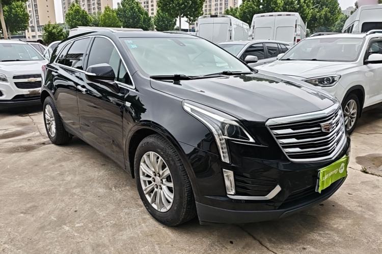 Used Cadillac XT5 2018 28E Four-Wheel Drive Tech Version Front Right 45 Deg