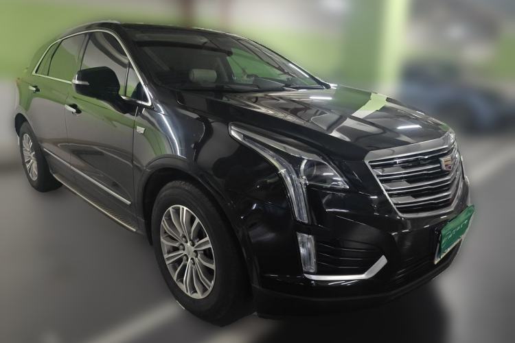 Used Cadillac XT5 2018 25T Luxury Model Front Right 45 Deg