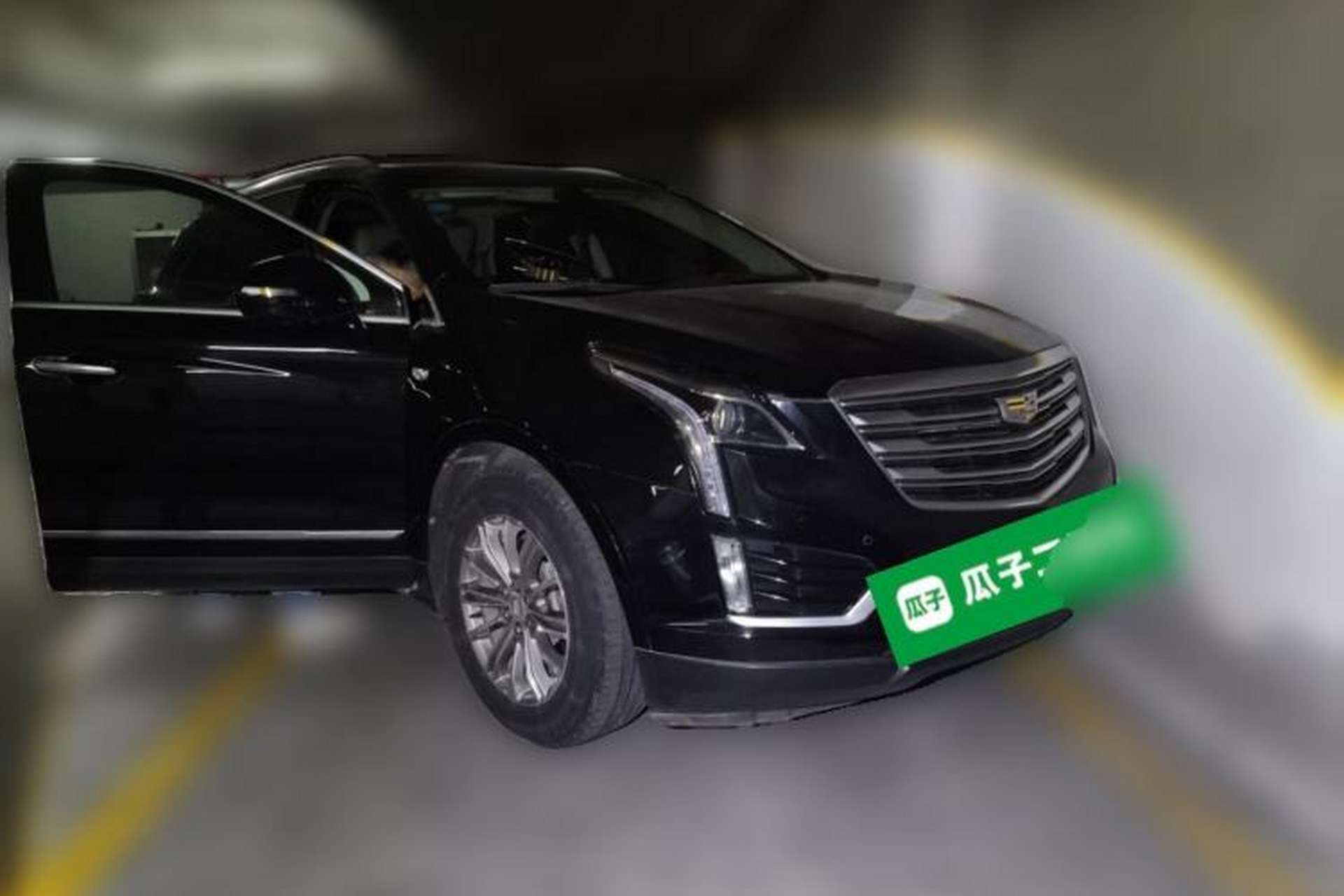 Used Cadillac XT5 2018 25T Luxury Model Front Right 45 Deg