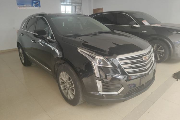 Used Cadillac XT5 2018 25T Luxury Model Front Right 45 Deg