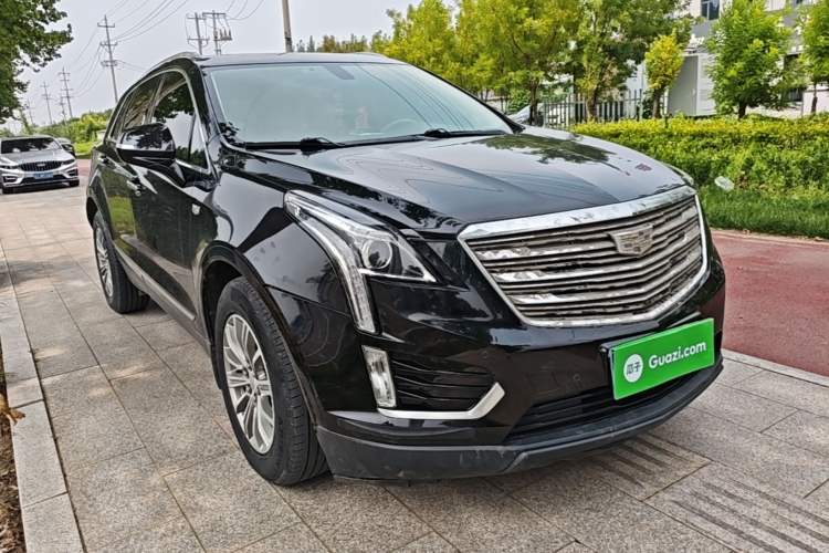 Used Cadillac XT5 2018 25T Luxury Model Front Right 45 Deg