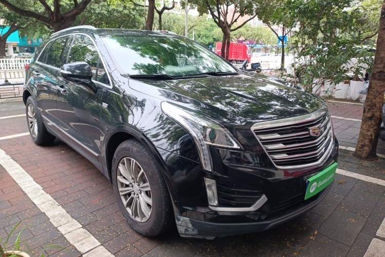 Used Cadillac XT5 2018 25T Luxury Model Front Right 45 Deg