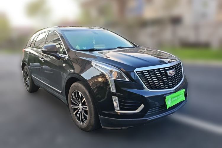 Used Cadillac XT5 2018 25T Luxury Model Front Right 45 Deg
