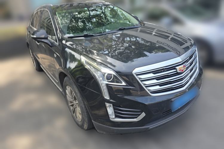 Used Cadillac XT5 2018 25T Luxury Model Front Right 45 Deg