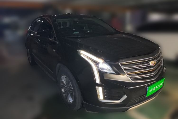 Used Cadillac XT5 2018 28T Four-Wheel Drive Luxury Model Front Right 45 Deg