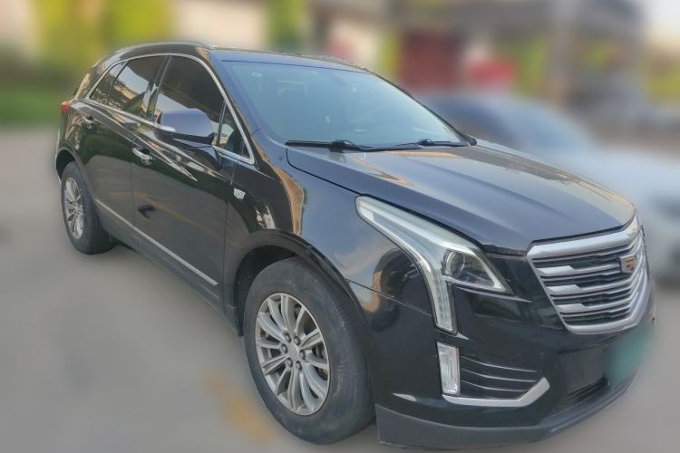 Used Cadillac XT5 2018 25T Luxury Model Front Right 45 Deg