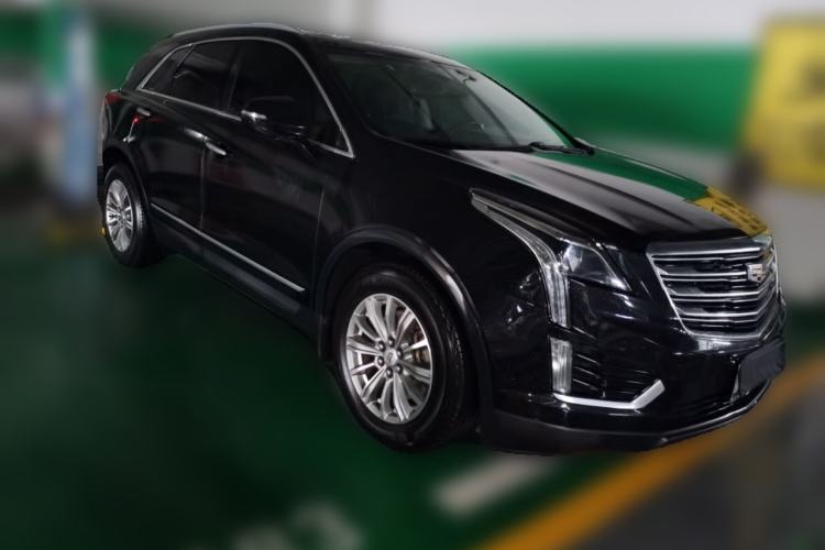 Used Cadillac XT5 2018 25T Luxury Model Front Right 45 Deg