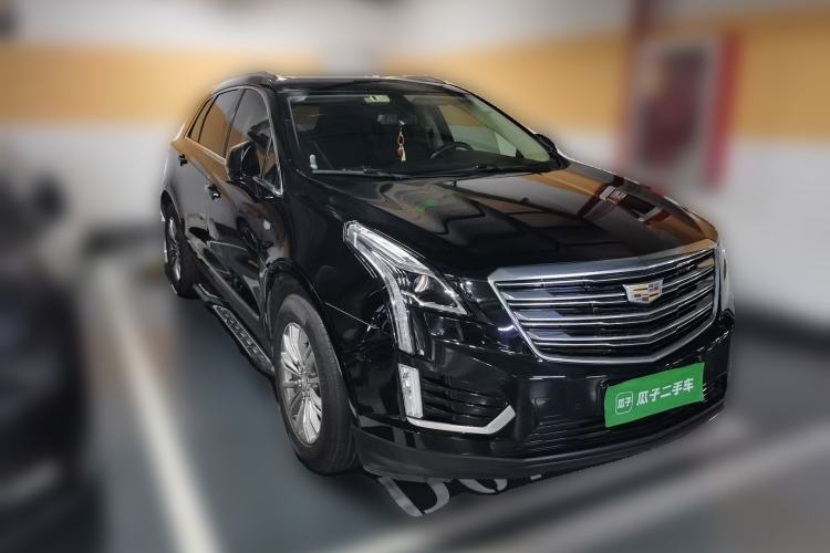 Used Cadillac XT5 2018 28T Four-Wheel Drive Luxury Model Front Right 45 Deg