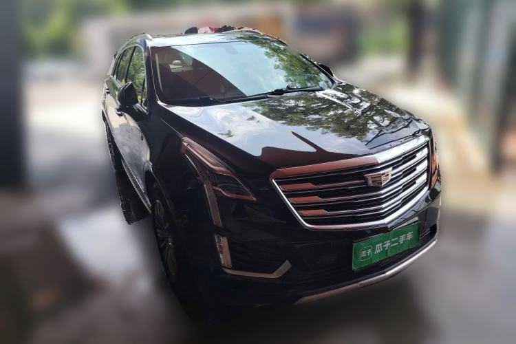 Used Cadillac XT5 2018 28T Four-Wheel Drive Luxury Model Front Right 45 Deg