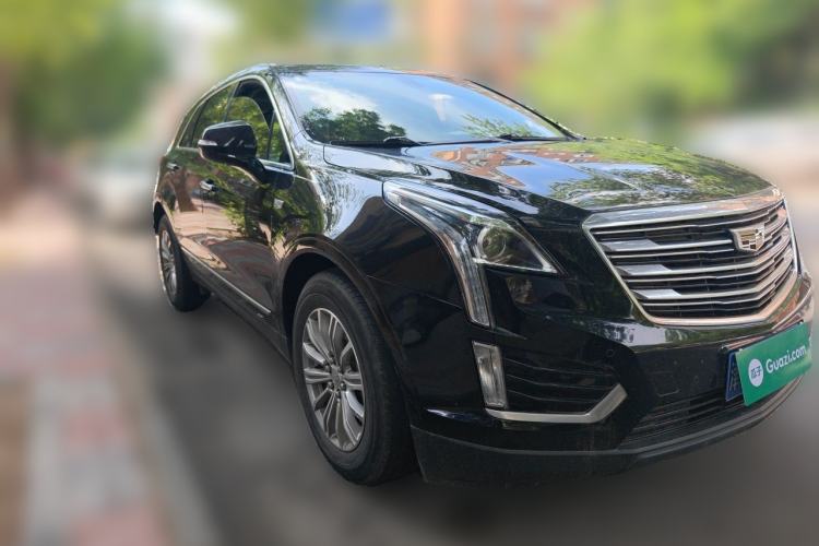 Used Cadillac XT5 2018 25T Luxury Model Front Right 45 Deg