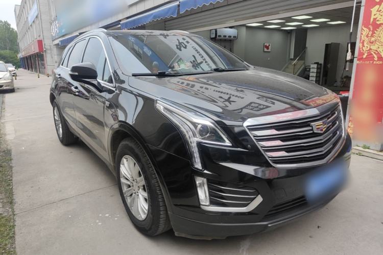 Used Cadillac XT5 2018 25T Tech Model Front Right 45 Deg