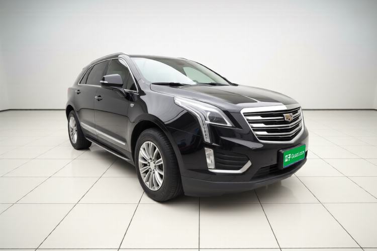 Used Cadillac XT5 2018 25T Luxury Model Front Right 45 Deg