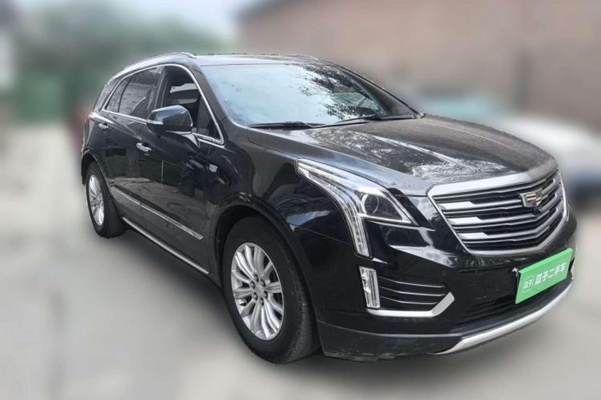 Used Cadillac XT5 2018 28E Four-Wheel Drive Tech Version Front Right 45 Deg