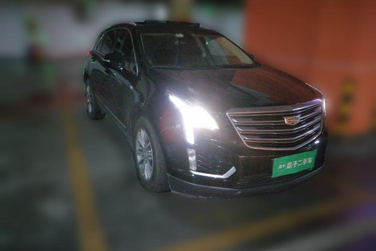 Used Cadillac XT5 2018 25T Luxury Model Front Right 45 Deg