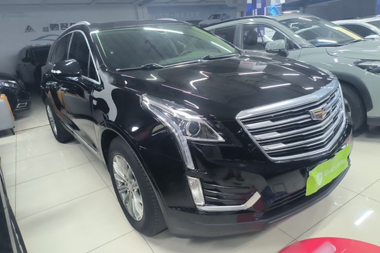 Used Cadillac XT5 2018 25T Luxury Model Front Right 45 Deg