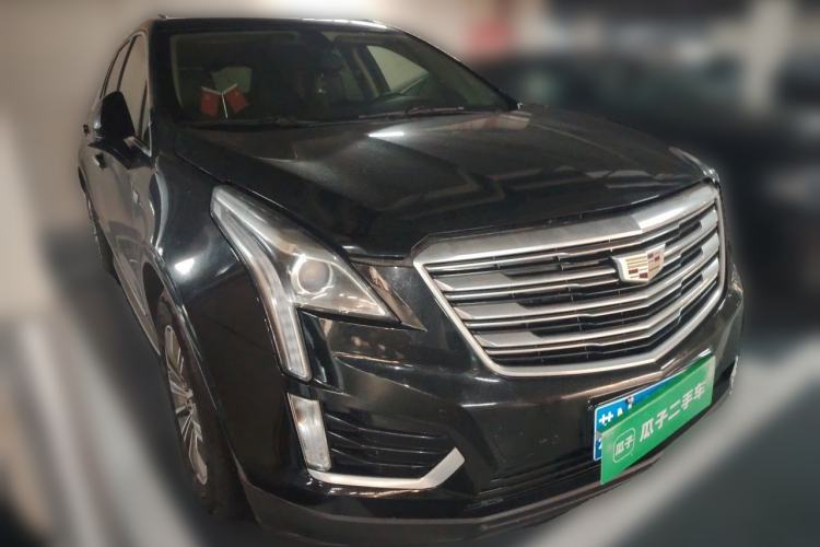 Used Cadillac XT5 2018 25T Luxury Model Front Right 45 Deg