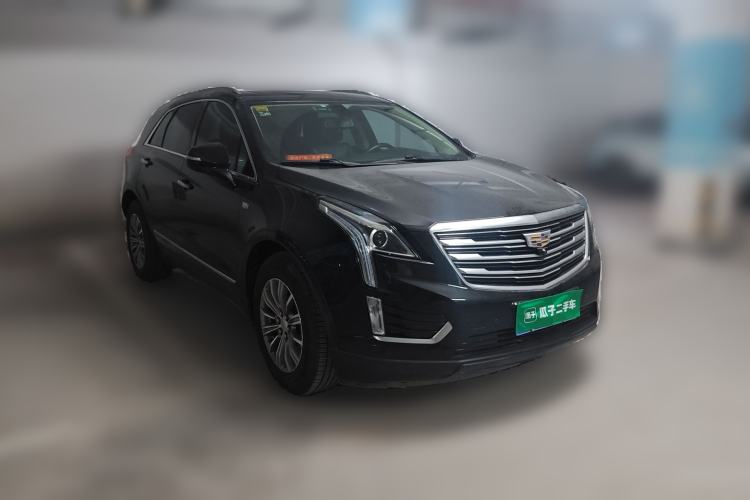 Used Cadillac XT5 2018 25T Luxury Model Front Right 45 Deg
