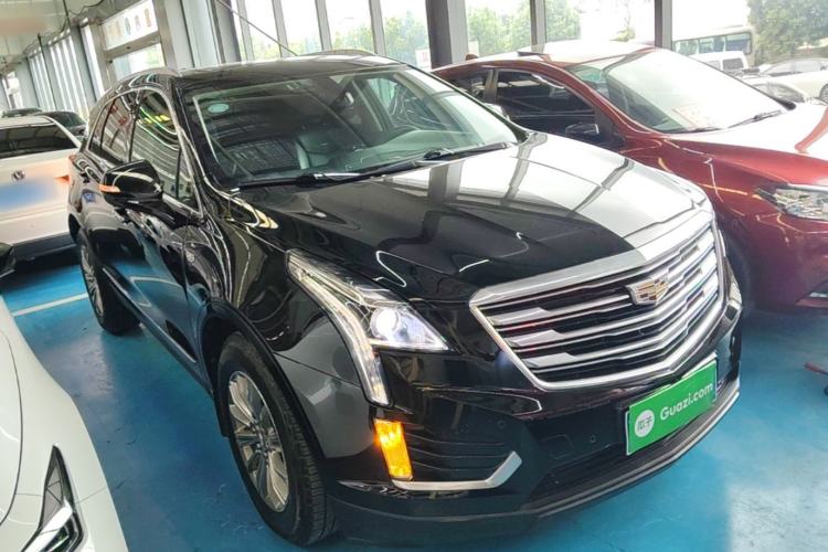 Used Cadillac XT5 2018 25T Luxury Model Front Right 45 Deg