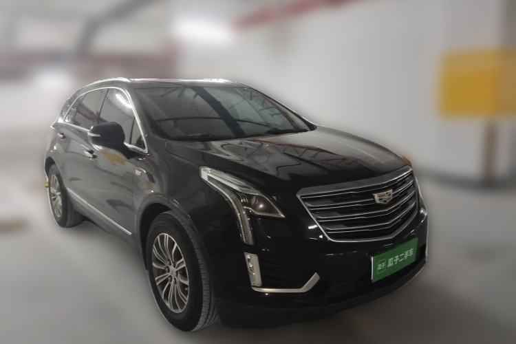 Used Cadillac XT5 2018 28T Four-Wheel Drive Luxury Model Front Right 45 Deg