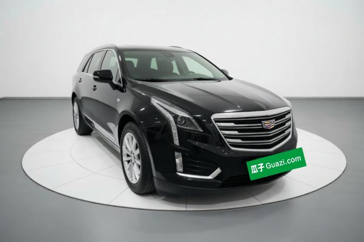 Used Cadillac XT5 2018 25T Luxury Model Front Right 45 Deg
