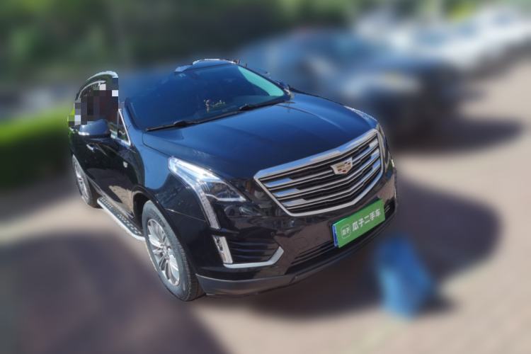Used Cadillac XT5 2018 28T Four-Wheel Drive Luxury Model Front Right 45 Deg