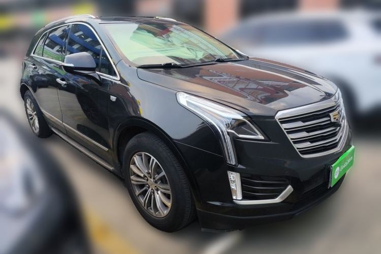Used Cadillac XT5 2018 28T Four-Wheel Drive Luxury Model Front Right 45 Deg