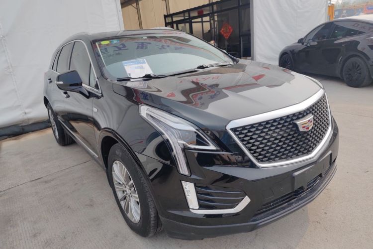 Used Cadillac XT5 2018 28T Four-Wheel Drive Luxury Model Front Right 45 Deg
