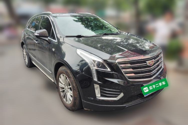 Used Cadillac XT5 2018 25T Luxury Model Front Right 45 Deg