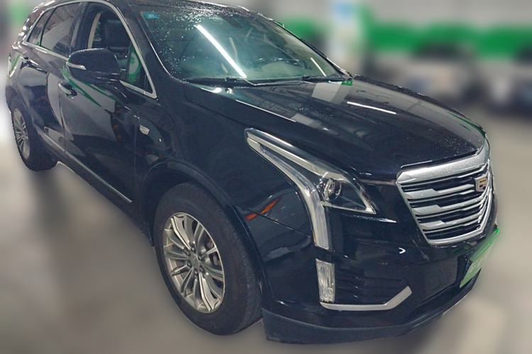 Used Cadillac XT5 2018 25T Luxury Model Front Right 45 Deg