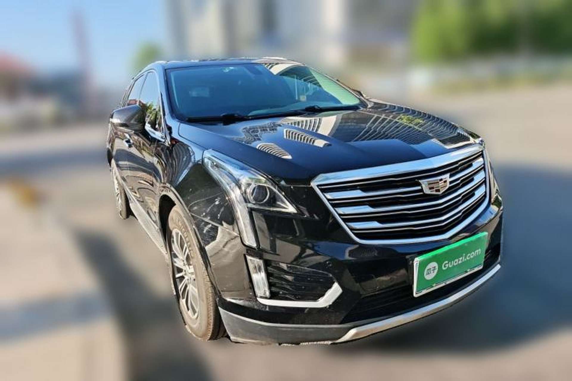 Used Cadillac XT5 2018 25T Luxury Model Front Right 45 Deg