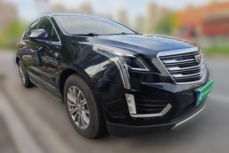 Used Cadillac XT5 2018 28T Four-Wheel Drive Luxury Model Front Right 45 Deg