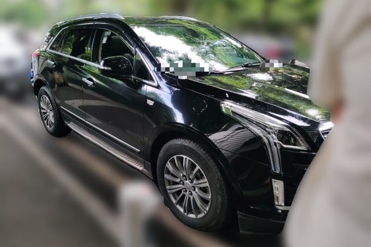 Used Cadillac XT5 2018 28T Four-Wheel Drive Luxury Model Front Right 45 Deg