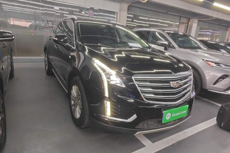 Used Cadillac XT5 2018 28T Four-Wheel Drive Luxury Model Front Right 45 Deg
