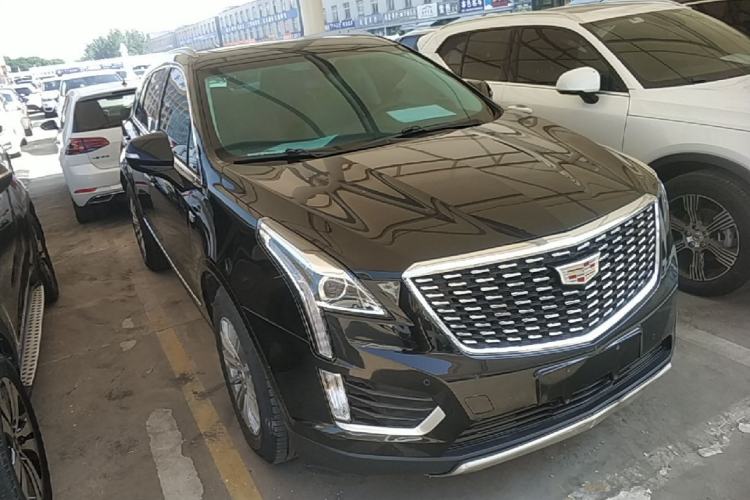 Used Cadillac XT5 2018 25T Luxury Model Front Right 45 Deg