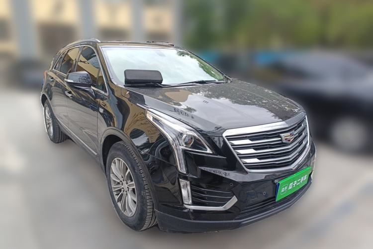 Used Cadillac XT5 2018 25T Luxury Model Front Right 45 Deg