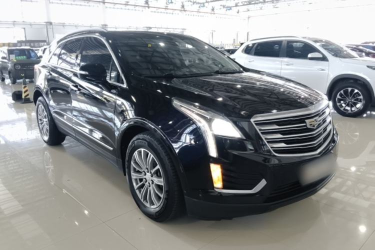 Used Cadillac XT5 2018 25T Luxury Model Front Right 45 Deg