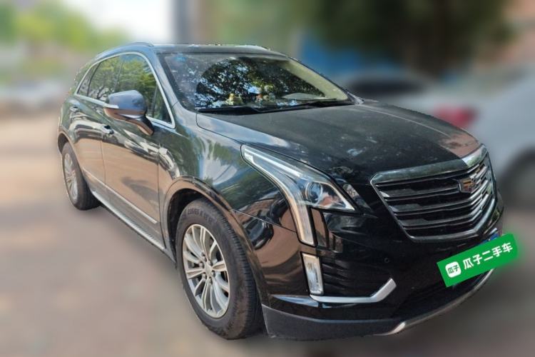 Used Cadillac XT5 2018 25T Luxury Model Front Right 45 Deg