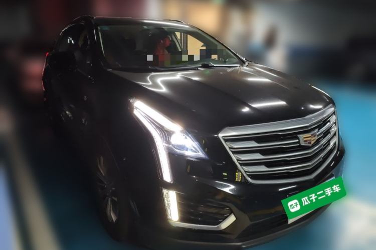 Used Cadillac XT5 2018 28T Four-Wheel Drive Luxury Model Front Right 45 Deg