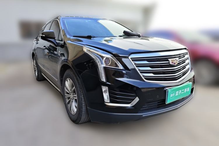 Used Cadillac XT5 2018 25T Luxury Model Front Right 45 Deg