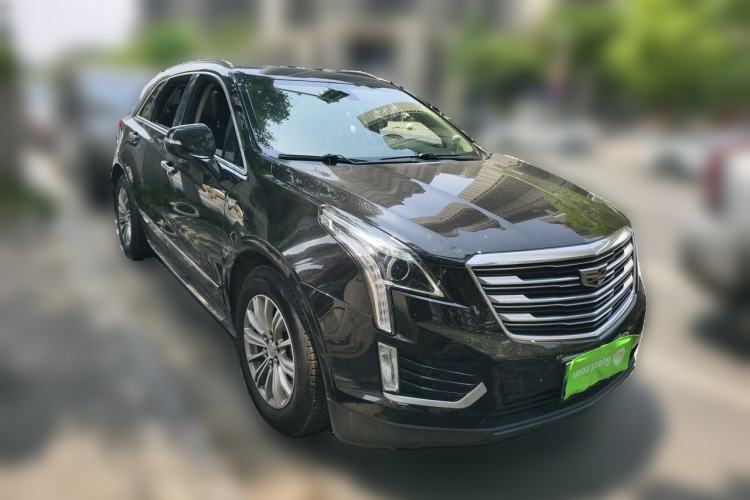 Used Cadillac XT5 2018 25T Luxury Model Front Right 45 Deg