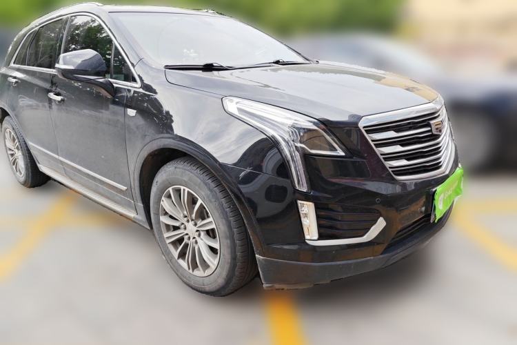 Used Cadillac XT5 2018 28T Four-Wheel Drive Luxury Model Front Right 45 Deg