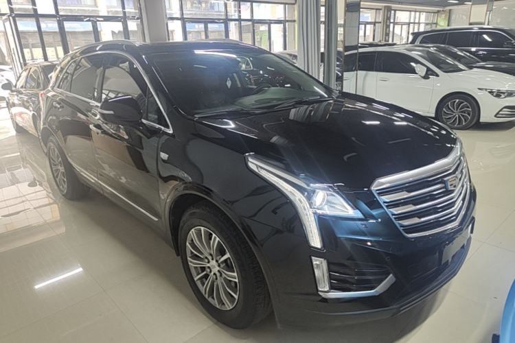 Used Cadillac XT5 2018 25T Luxury Model Front Right 45 Deg