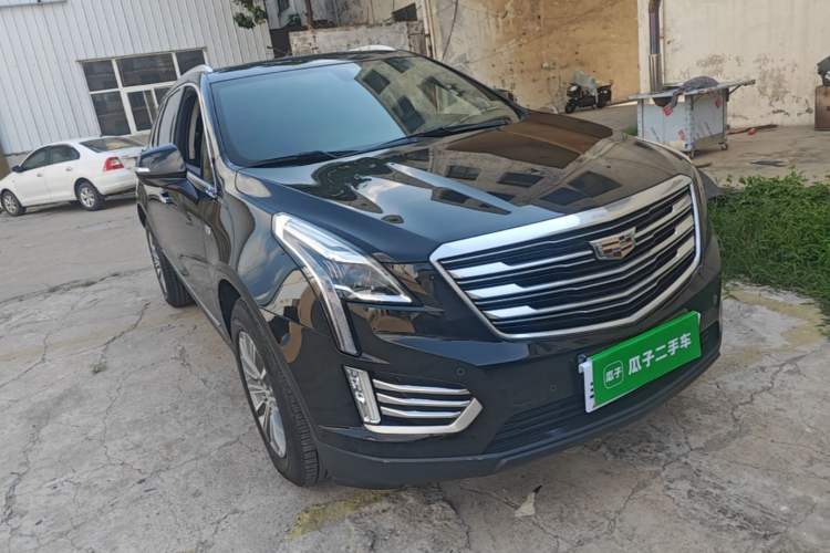 Used Cadillac XT5 2018 28T Four-Wheel Drive Luxury Model Front Right 45 Deg