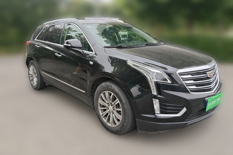 Used Cadillac XT5 2018 25T Luxury Model Front Right 45 Deg
